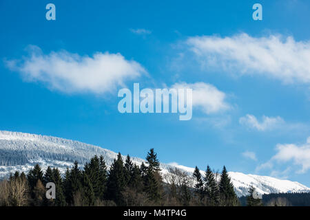 Inverno con neve nei Monti dei Giganti, Repubblica Ceca. Foto Stock