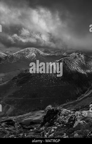 Vista da Causey Pike nel Lake District inglese Foto Stock