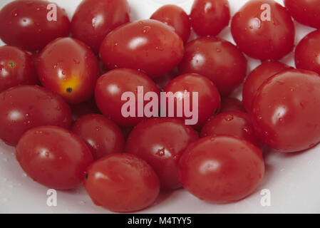 Recentemente Lavate i pomodori ciliegia. Foto Stock