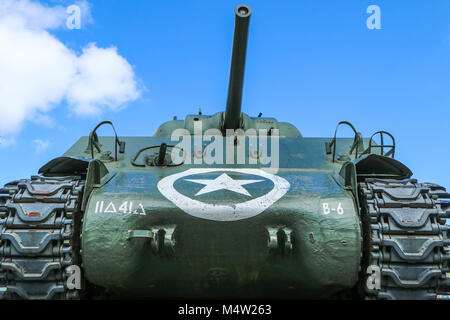 Un dettaglio immagine della American Guerra Mondiale II serbatoio Sherman in piedi come un memoriale in Belgio. Foto Stock