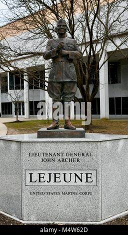 Il Tenente Generale John Archer Lejeune statua presso l'Accademia Navale degli Stati Uniti, Annapois, MD, Stati Uniti d'America Foto Stock