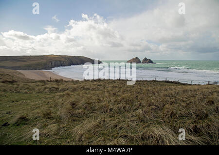 Bella Cornish seascape che mostra il mare e la costa frastagliata della Cornovaglia. Foto Stock