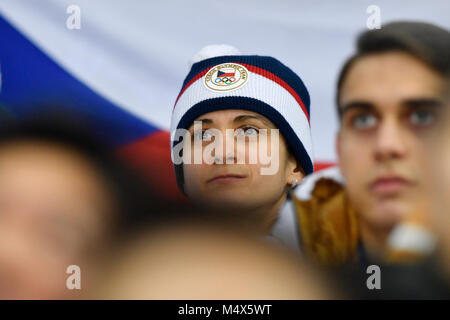 Kangnung, Corea. Xvii Feb, 2018. Regime ceca skater Martina Sablikova supporta il hockey di ghiaccio ceco squadra nazionale durante il Canada vs Repubblica Ceca match entro il 2018 Olimpiadi invernali in Gangneung, Corea del Sud, 17 febbraio 2018. Credito: Michal Kamaryt/CTK foto/Alamy Live News Foto Stock