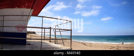 Lifeguard tower presso il San Clemente membro Beach Foto Stock