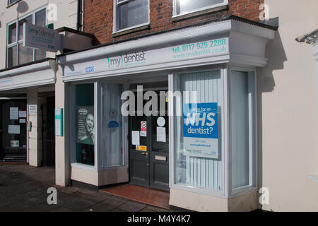 Il Mercato Vecchio, BRISTOL: NHS dentista Foto Stock