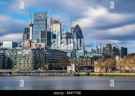 LONDON, Regno Unito - 30 gennaio: questa è una vista della città di Londra riverside architettura su gennaio 30, 2018 a Londra Foto Stock