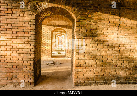 16 milioni di mattoni è andato nella costruzione di Fort Jefferson, una massiccia ma incompiuto fortezza costiera. È il più grande in mattoni struttura nel ameri Foto Stock