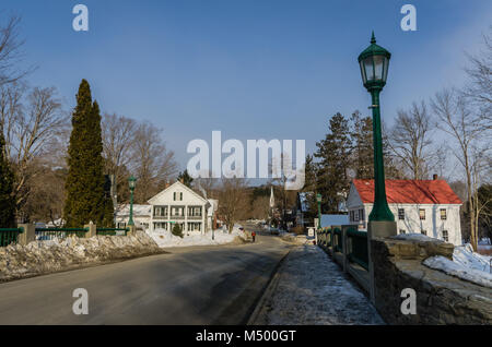 Impostare nelle zone rurali del Vermont, la città è stata fondata come Thomlinson, ma la ridenominazione dei diritti erano messe all'asta nel 1791. Il migliore offerente che secondo come riferito ha offerto "cinque fare Foto Stock