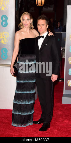 Leslie Bibb & Sam Rockwell Willem frequentando l'EE British Academy Film Awards, alla Royal Albert Hall di Londra domenica 18 febbraio. Foto Stock