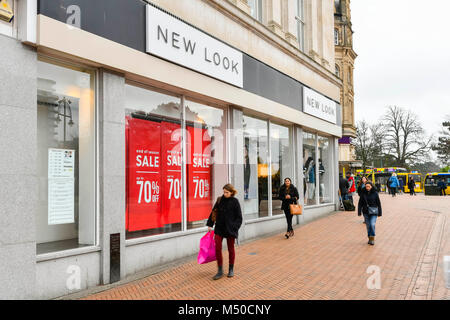 Bournemouth Dorset, Regno Unito. Il 19 febbraio 2018. Nuovo look shop nel centro di Bournemouth. Credito Foto: Graham Hunt/Alamy Live News. Foto Stock