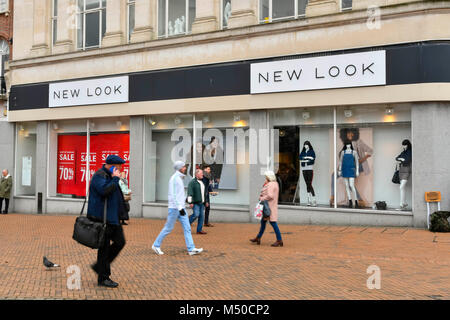 Bournemouth Dorset, Regno Unito. Il 19 febbraio 2018. Nuovo look shop nel centro di Bournemouth. Credito Foto: Graham Hunt/Alamy Live News. Foto Stock