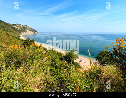 Estate mare adriatico spiaggia di Mezzavalle Foto Stock