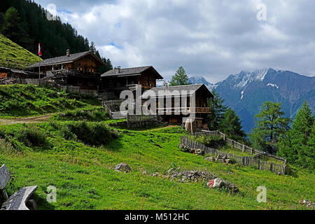 Cabine alpino su Arnitzalm, Matrei in Tirolo, Austria Foto Stock