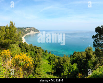 Estate mare adriatico spiaggia di Mezzavalle Foto Stock