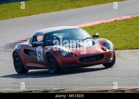 1997 Lotus Elise S1 con driver Ashley Woodman durante la CSCC classici moderni gara a Snetterton Circuito motorino, Norfolk, Regno Unito. Foto Stock