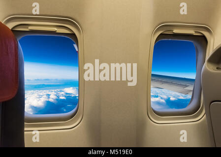 Aereo passeggeri saloon windows Foto Stock