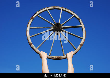 Vecchia ruota in legno Foto Stock