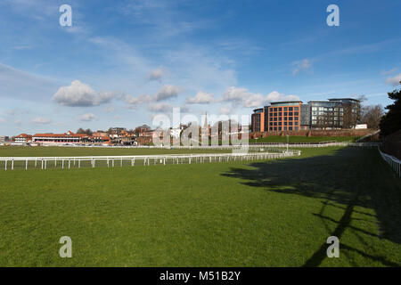 Città di Chester, Inghilterra. Una vista pittoresca del Chester Racecourse che è situata in corrispondenza della Roodee. Foto Stock