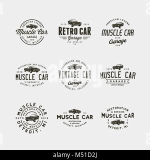 Set di vintage muscle car garage loghi. illustrazione vettoriale Illustrazione Vettoriale