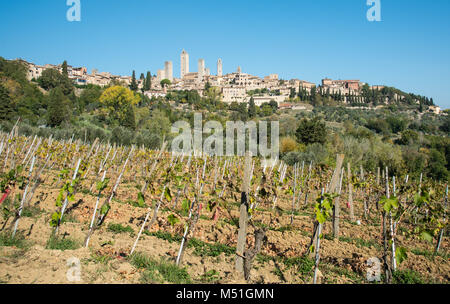 Storica città pittoresca di San Gimignano, città delle belle torri, in provincia di Siena in Toscana, Italia Foto Stock