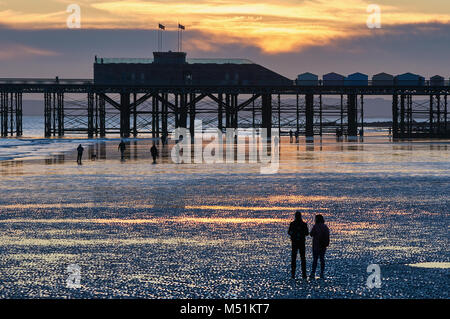 Il nuovo molo di Hastings, sulla costa sud, East Sussex Regno Unito, al crepuscolo Foto Stock