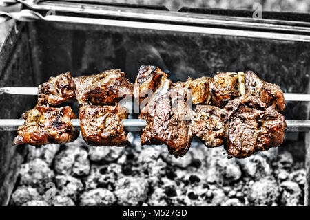 Shish kebab su spiedini. Foto Stock