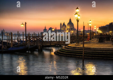 San Marco a notte durante il Carnivale Foto Stock