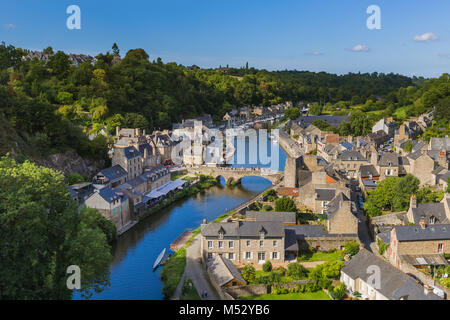 Villaggio Dinan in Bretagna - Francia Foto Stock
