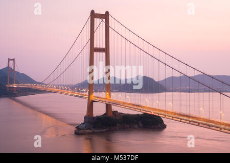 Zhoushan xihoumen ponte in sunset Foto Stock