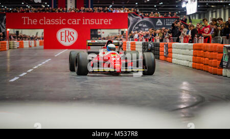 1989 MBS Dallara F190 Historic F1 racing car guida dimostrazione presso la London Classic Car Show & motorismo storico Show internazionale in Excel Foto Stock