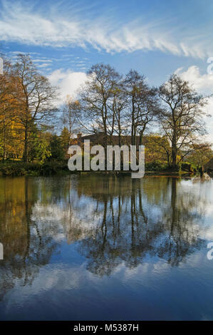 UK,Derbyshire,Peak District,Bentley Brook Pond, Lumsdale vicino a Matlock Foto Stock