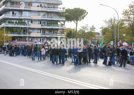 Roma, 4 novembre 2017. La dimostrazione del movimento politico chiamato 'Forza Nuova" tenutasi a Roma in zona EUR il 04 novembre 2017. Roma, Ital Foto Stock