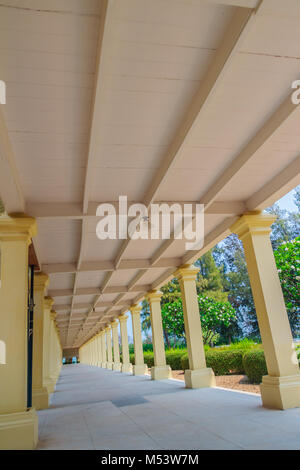 La bella architettura af Mrigadayavan Palace, un ex residenza reale e di attrazione turistica in Cha Am Phetchaburi Provincia, Thailandia. Foto Stock