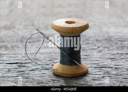 Attrezzatura per cucire, fili Foto Stock