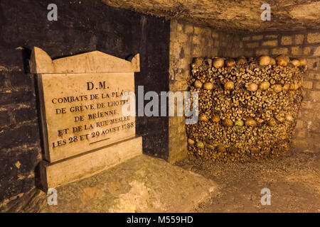 Catacombe di Parigi Francia Foto Stock