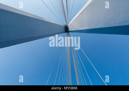 cable-stayed bridge closeup Foto Stock