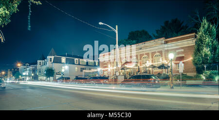 Notte lunga esposizione nella città di East Greenwich street Foto Stock