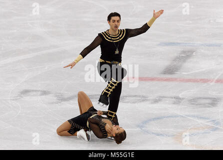 Gangneung, Corea del Sud. Xx Febbraio 2018. La figura skaters Alisa Agafonova e Alper Ucar della Turchia competere nel pattinaggio su ghiaccio danza danza libera al PyeongChang 2018 Giochi Olimpici Invernali a Gangneung Ice Arena martedì 20 febbraio, 2018. Credito: Paolo Kitagaki Jr./ZUMA filo/Alamy Live News Foto Stock