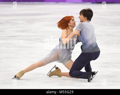 Pyeongchang, Corea del Sud. Xx Febbraio 2018. Gli atleti olimpici dalla Russia Tiffani Zago (L) e Jonathan Guerreiro competere durante la danza su ghiaccio danza libera di pattinaggio di figura al 2018 PyeongChang Olimpiadi invernali in Gangneung Ice Arena, Corea del Sud, nel febbraio 20, 2018. Tiffani Zago e Jonathan Guerreiro ha ottenuto il tredicesimo posto di danza su ghiaccio evento con 162.24 punti in totale. Credito: Wang Song/Xinhua/Alamy Live News Foto Stock
