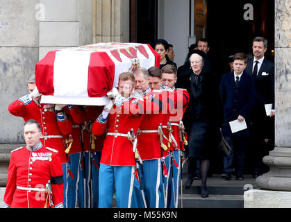 Copenhagen, Danimarca. Xx Febbraio 2018. La regina Margrethe di Danimarca, Crown Prince Frederik, Crown Princess Maria, principe cristiano e il Principe Joachim foglie a Palazzo Christiansborg Chiesa a Copenaghen, il 20 febbraio 2018, dopo la cremazione servizio di S.A.R. il Principe Henrik Credito: Albert Nieboer/Paesi Bassi OUT/point de vue · nessun filo servizio · Credito: Albert Nieboer/RoyalPress/dpa/Alamy Live News Foto Stock