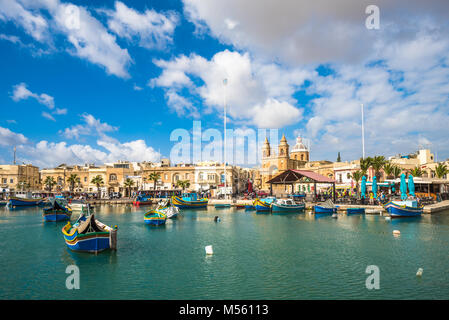 Il vecchio villaggio di pescatori di Marsaxlokk, Malta Foto Stock