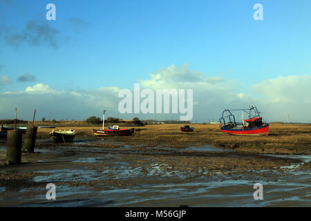 Vista dal punto di Sunderland a bassa marea oltre il fiume Lune, Morecambe, Lancashire, Regno Unito Foto Stock