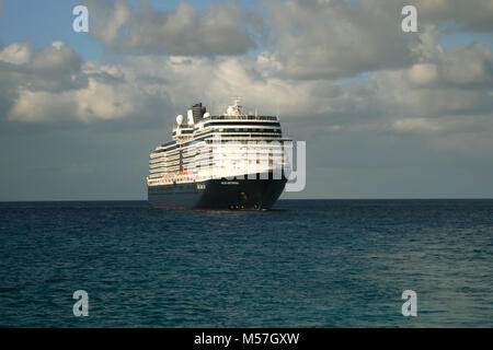 Niew Amsterdam a Half Moon Cay, Bahamas Foto Stock