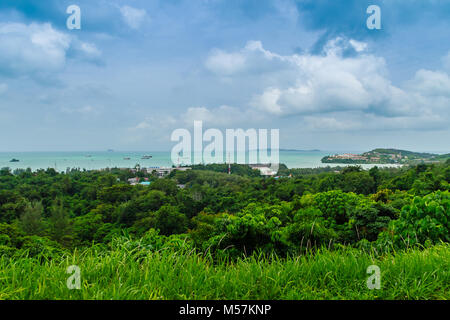 Bellissima vista di Ao Makham (Makham bay) e Cape Panwa, vista da Kao Khad- Ao Yon strada rurale, Tambol Wichit, Amphur Mueang Phuket Phuket Provincia, Foto Stock