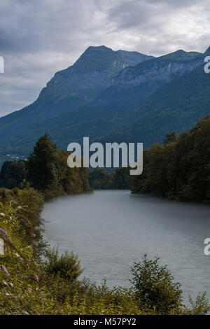Belle montagne in splendido alpi svizzere in Svizzera, Europa su un viaggio su strada viaggio Foto Stock