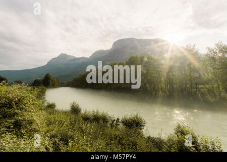 Belle montagne in splendido alpi svizzere in Svizzera, Europa su un viaggio su strada viaggio Foto Stock