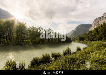 Belle montagne in splendido alpi svizzere in Svizzera, Europa su un viaggio su strada viaggio Foto Stock