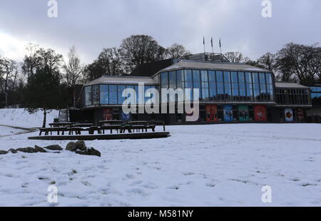 Vista esterna di Pitlochry Festival Theatre in inverno Scozia Febbraio 2018 Foto Stock