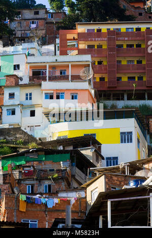 Edifici a Morro Dona Marta, Laranjeiras, Rio de Janeiro, Brasile Foto Stock