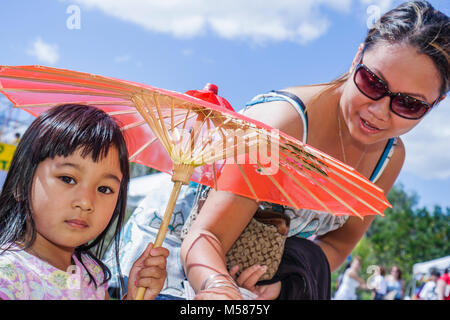 Miami Florida,Homestead,Redlands,Fruit & Spice Park,Asian Culture Festival,festival fair,donna donne,madre,genitore,genitori,ragazza ragazze,giovani Foto Stock